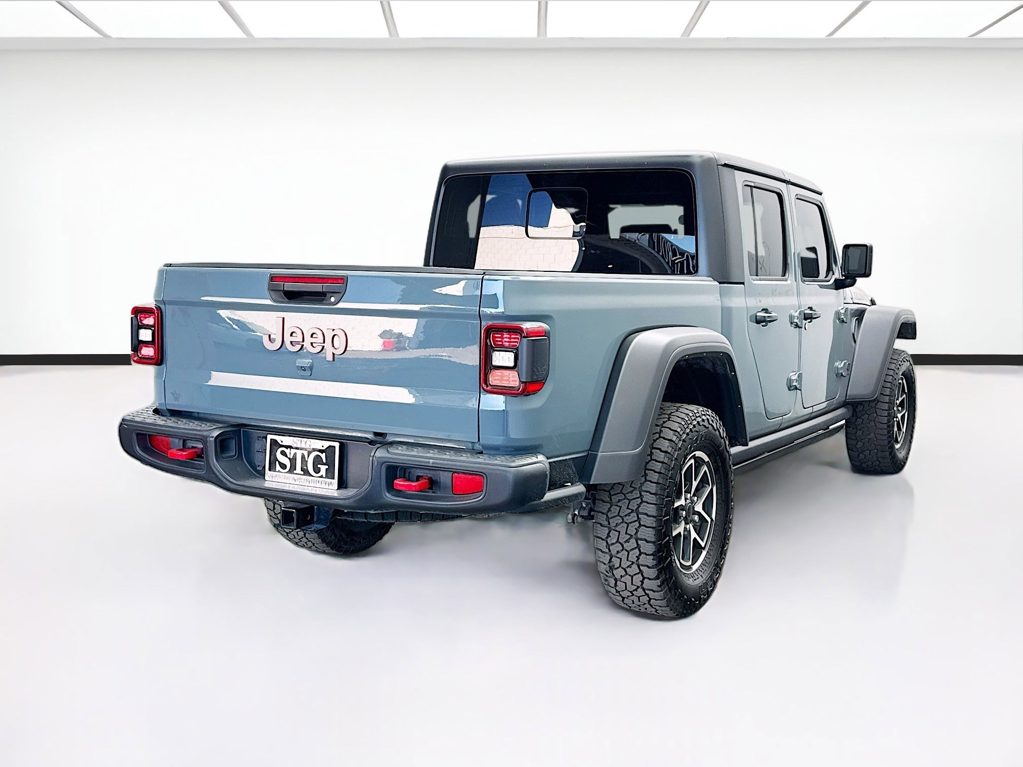 Used 2025 Jeep Gladiator Rubicon w/ Convenience Group AWD/4WD image 4