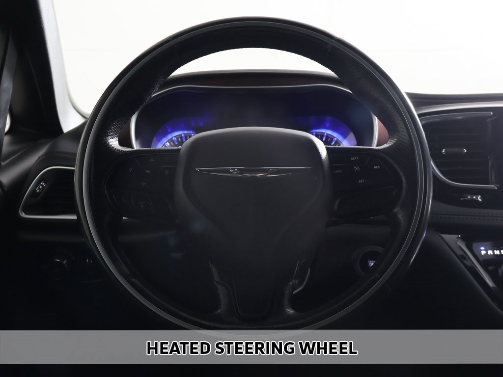 Used 2020 Chrysler Pacifica Limited image 9