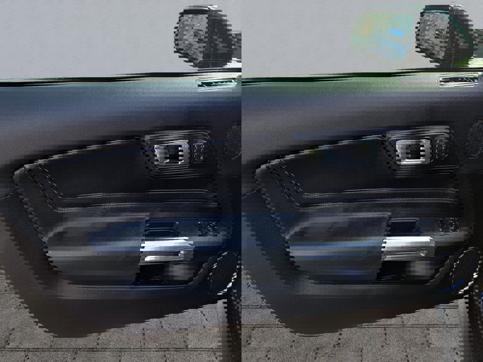 Used 2022 Ford Mustang GT Premium w/ Equipment Group 401A image 9