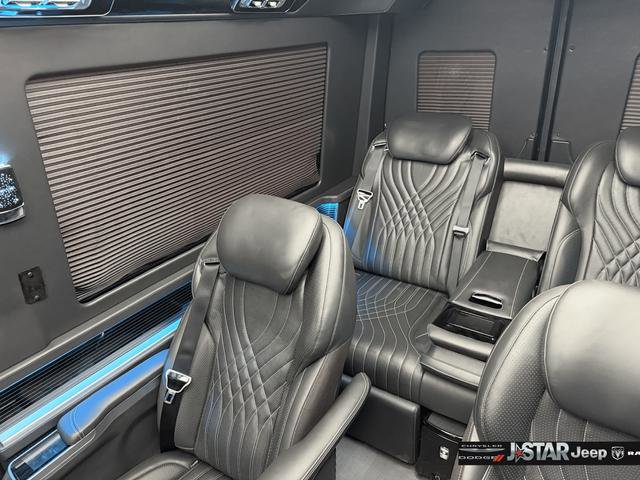 Used 2024 Mercedes-Benz Sprinter 2500 image 11