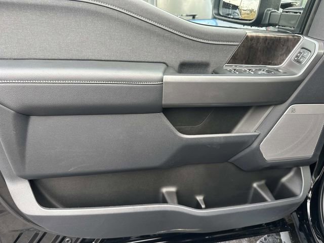New 2026 Ford F250 Lariat w/ Chrome Package image 17