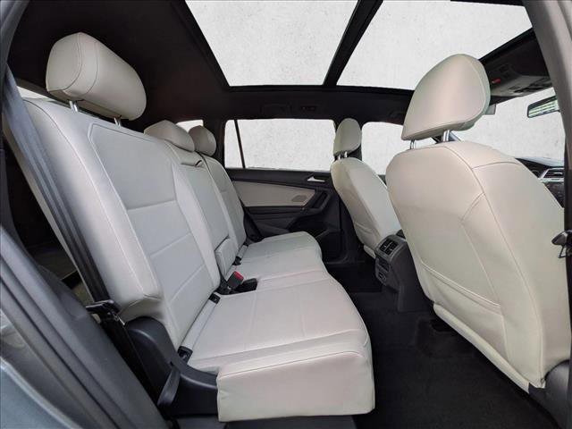 Used 2020 Volkswagen Tiguan SE R-Line image 20