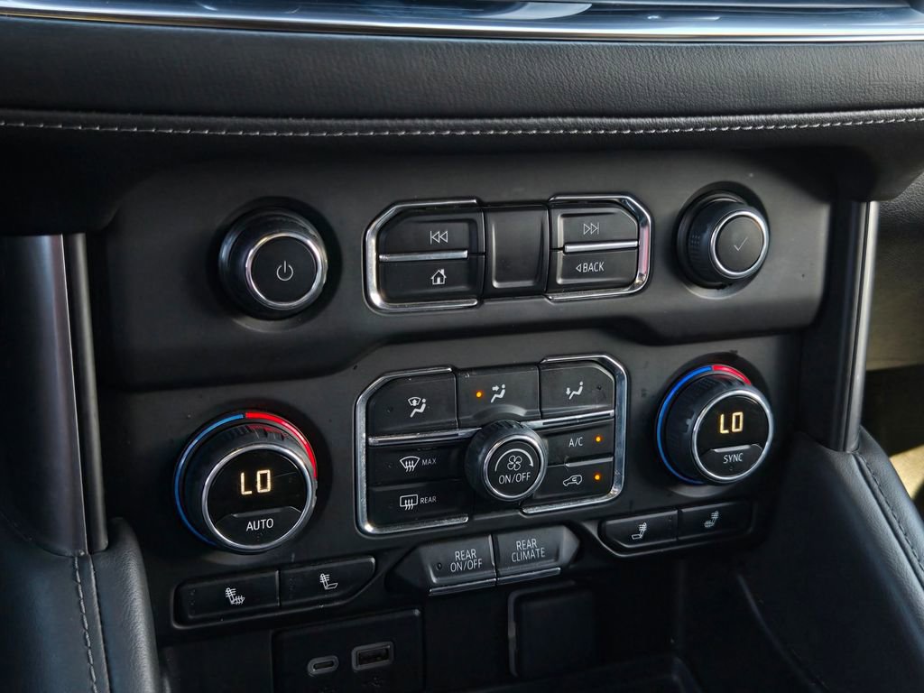 Used 2024 Chevrolet Suburban LT AWD/4WD image 20