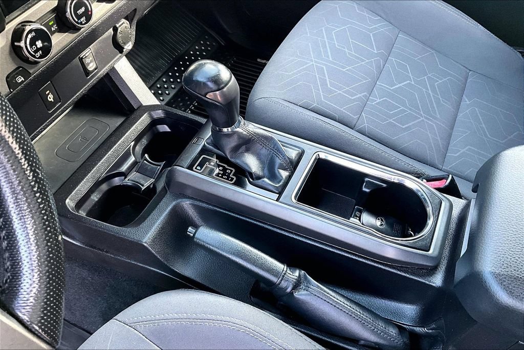 Used 2016 Toyota Tacoma TRD Sport w/ Towing Package RWD image 17