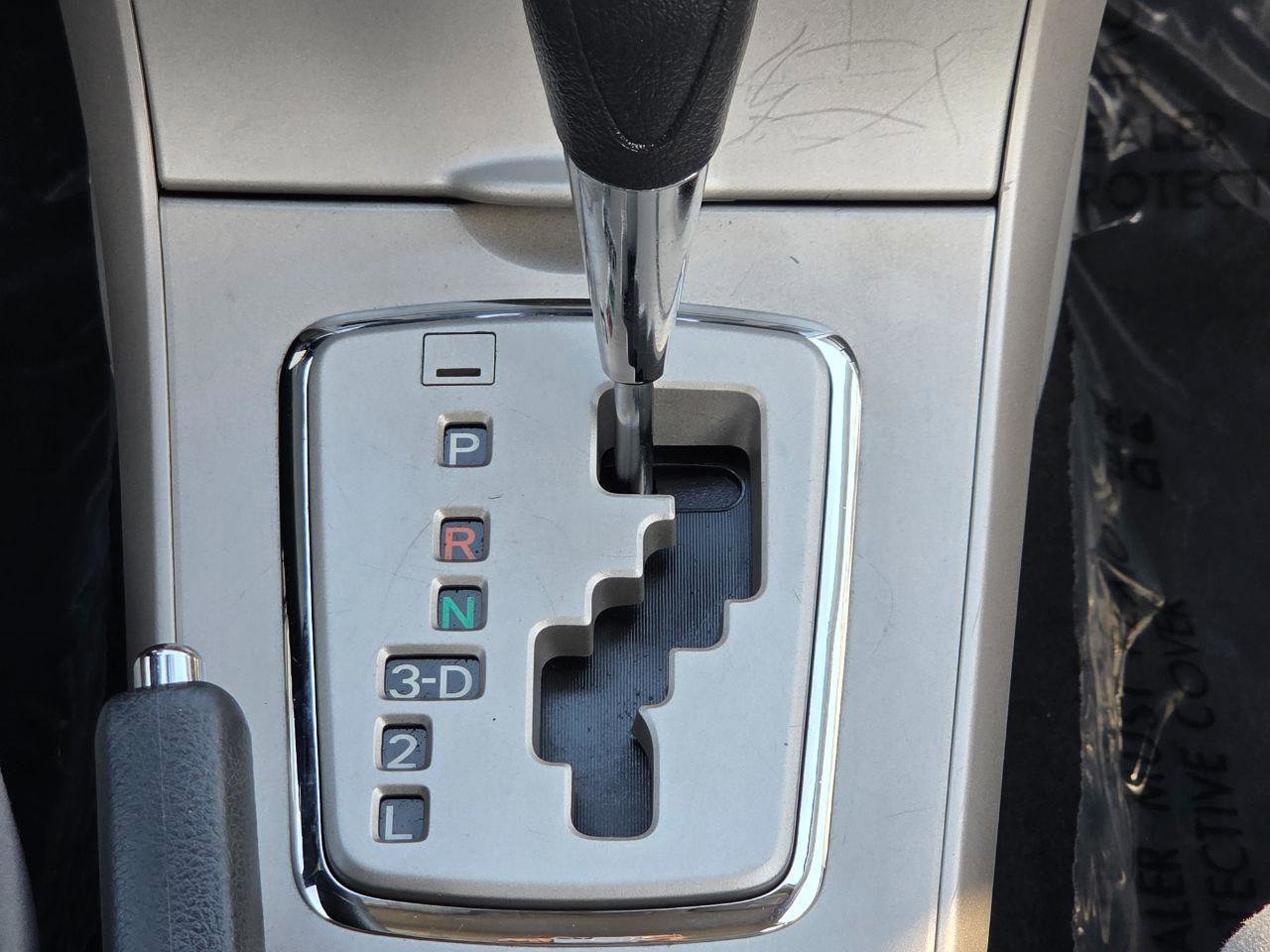 Used 2013 Toyota Corolla LE image 22