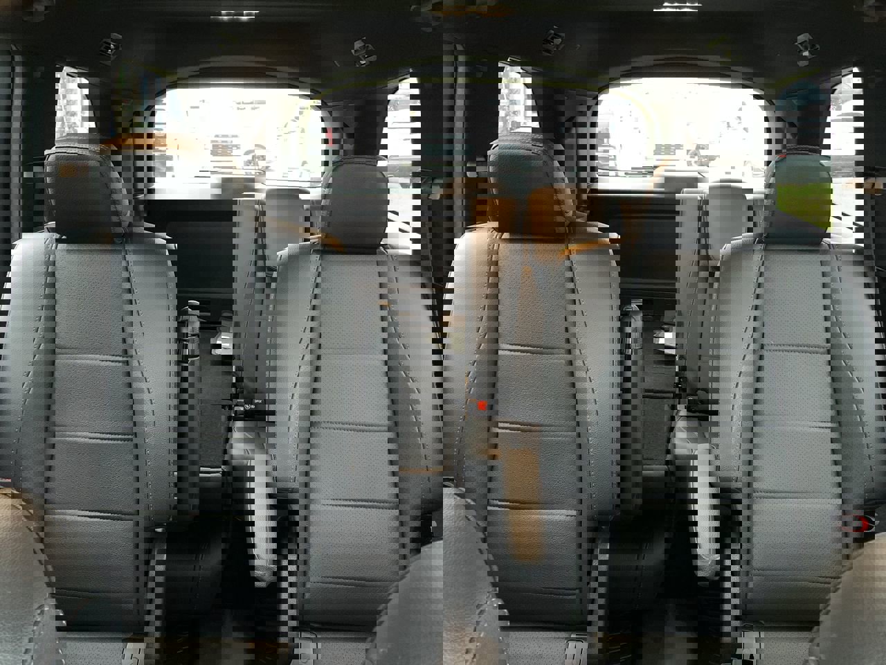 Used 2021 Mercedes-Benz GLS 450 4MATIC image 13