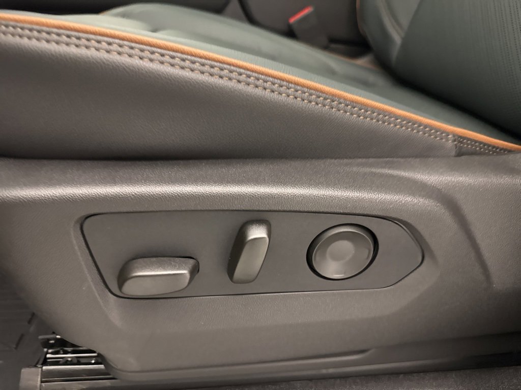 New 2026 GMC Yukon AT4 image 23