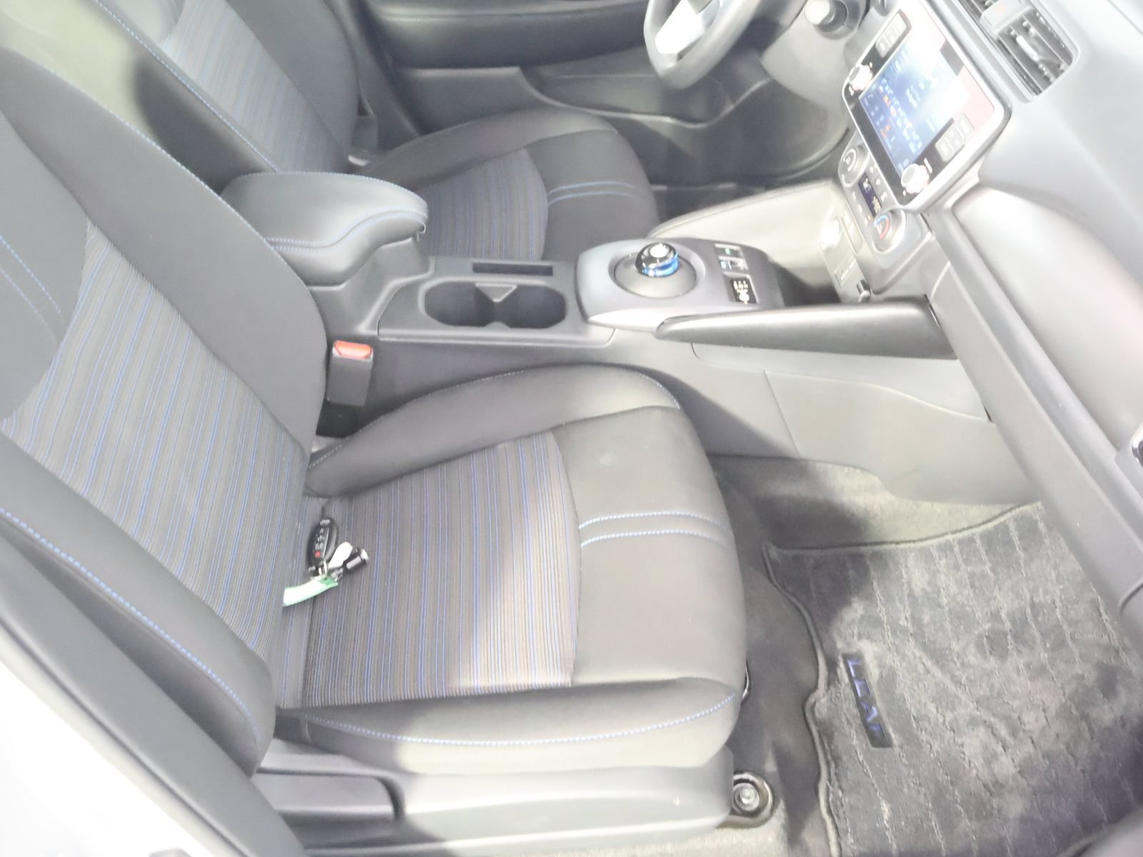 Used 2025 Nissan Leaf S FWD image 45