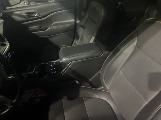 Used 2022 GMC Acadia AT4 w/ Preferred Package image 11