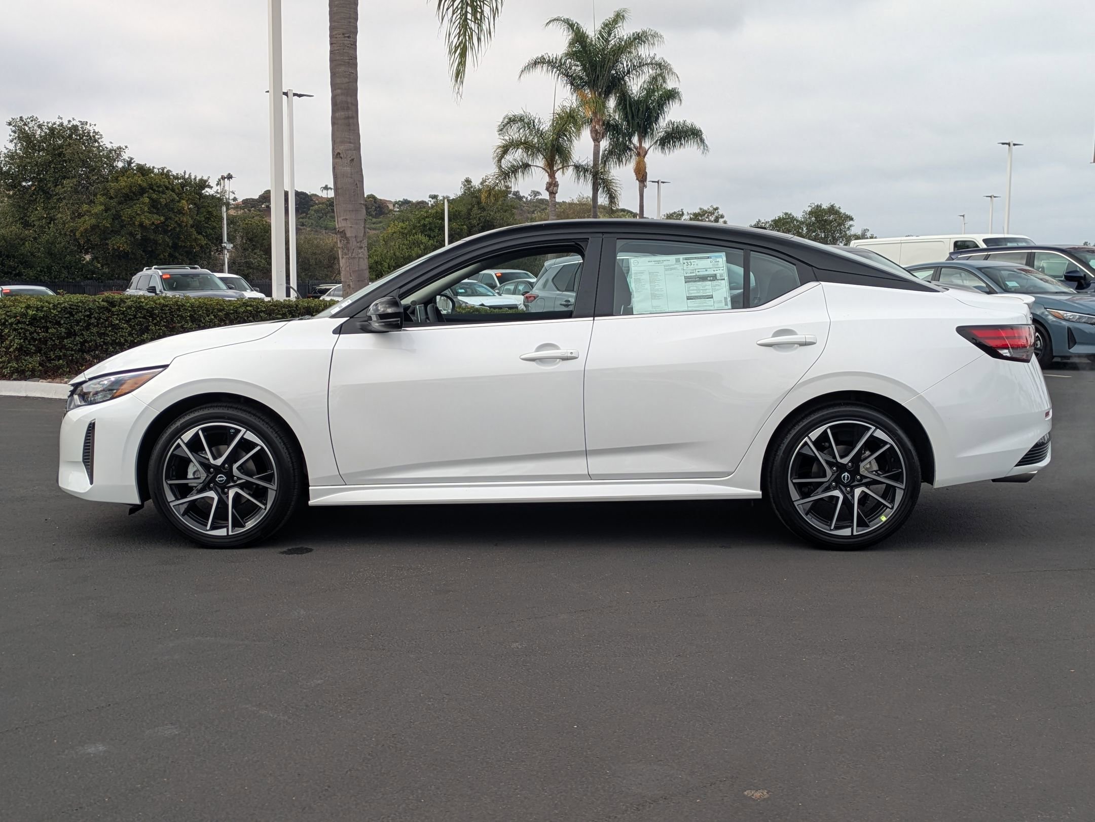 New 2025 Nissan Sentra SR image 4