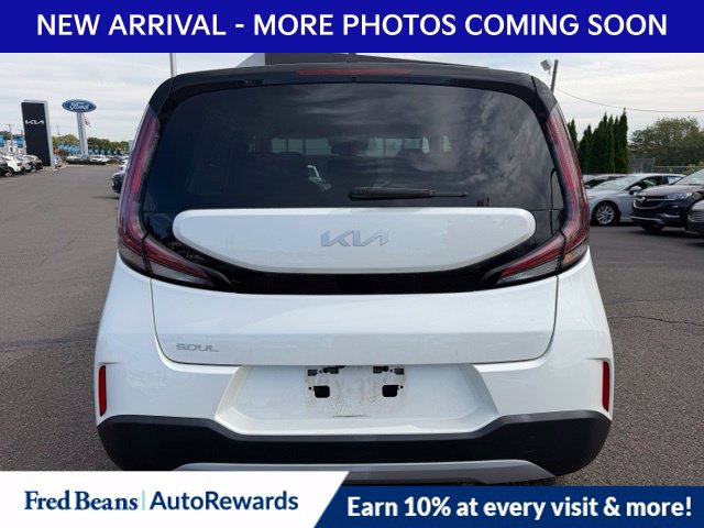 Used 2023 Kia Soul S FWD image 6
