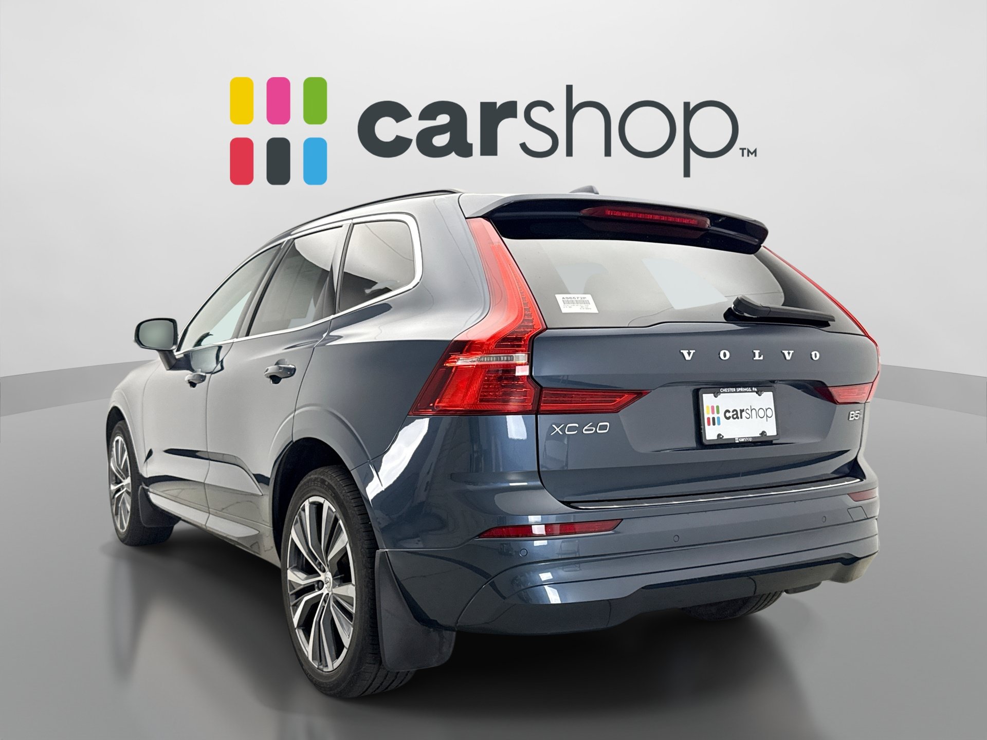 Used 2022 Volvo XC60 B5 Momentum w/ Climate Package AWD/4WD image 3