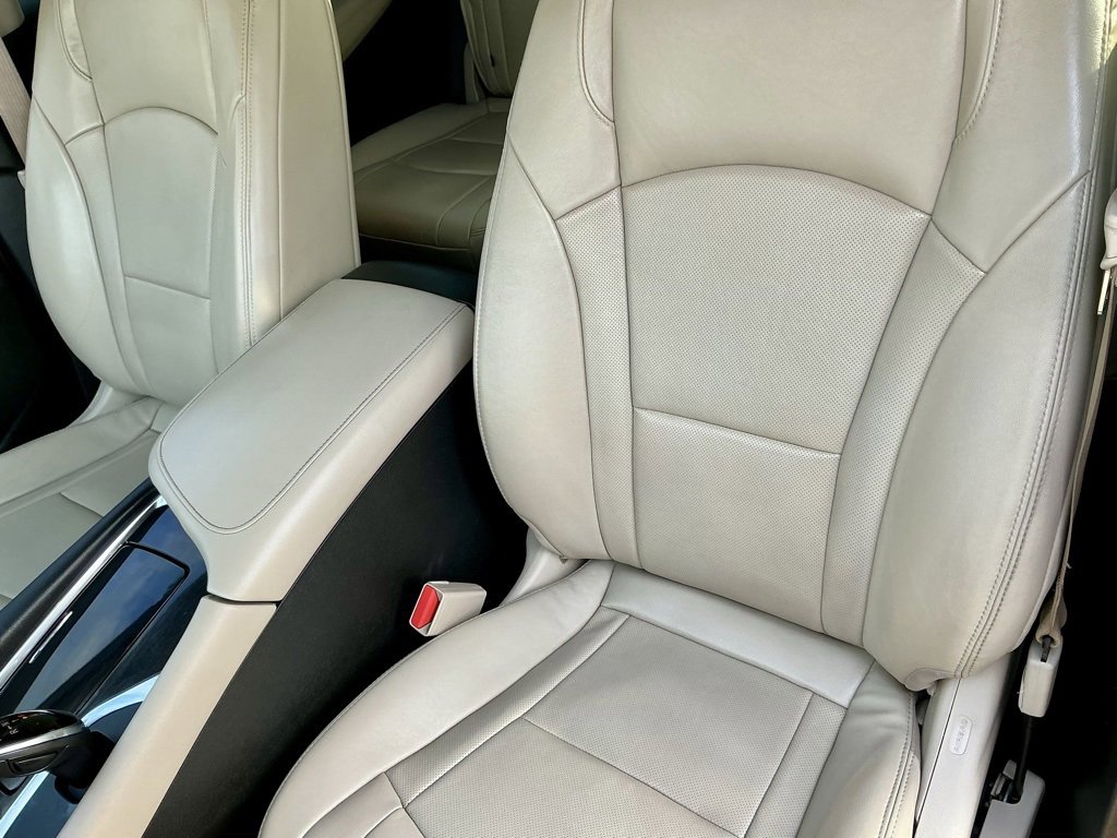 Used 2021 Buick Enclave Essence w/ Sound and Sites Package image 42