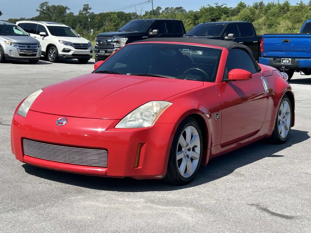 Used 2005 Nissan 350Z Touring RWD image 3