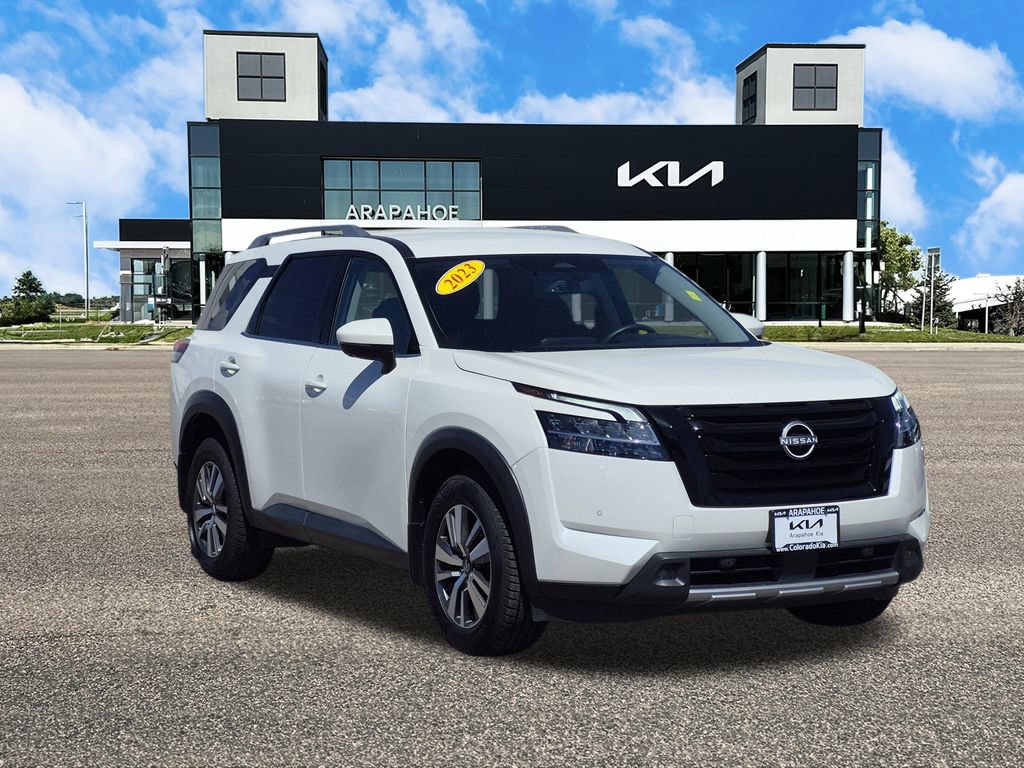Used 2023 Nissan Pathfinder SL w/ SL Black Package AWD/4WD image 2