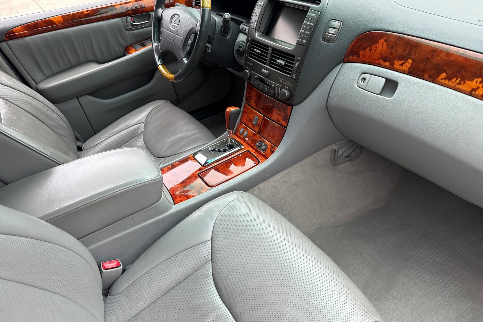 Used 2005 Lexus LS 430 RWD image 31