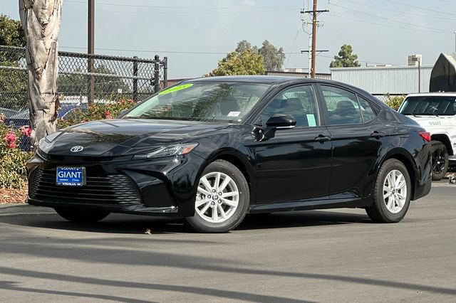 Used 2025 Toyota Camry LE FWD image 8