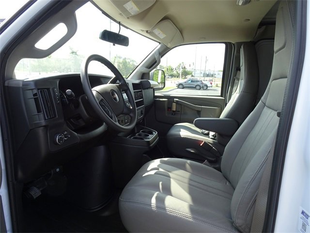 New 2025 GMC Savana 3500 w/ Driver Convenience Package image 12