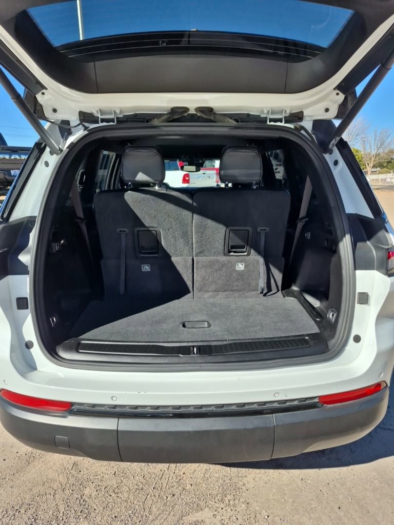 Used 2023 Jeep Grand Cherokee L Altitude AWD/4WD image 59