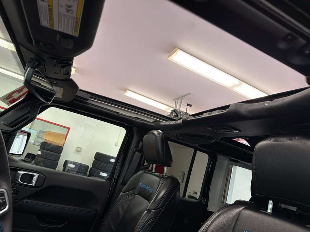 Used 2023 Jeep Wrangler Unlimited Rubicon 4xe w/ Cold Weather Group AWD/4WD image 18