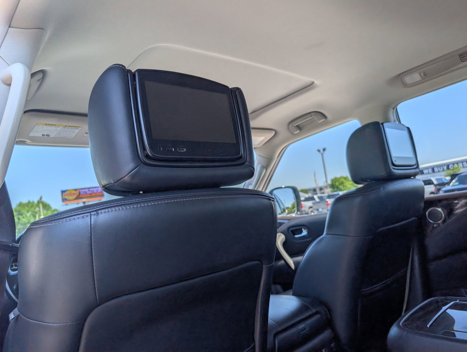 Used 2023 Nissan Armada Platinum w/ Captain's Chairs Package RWD image 7