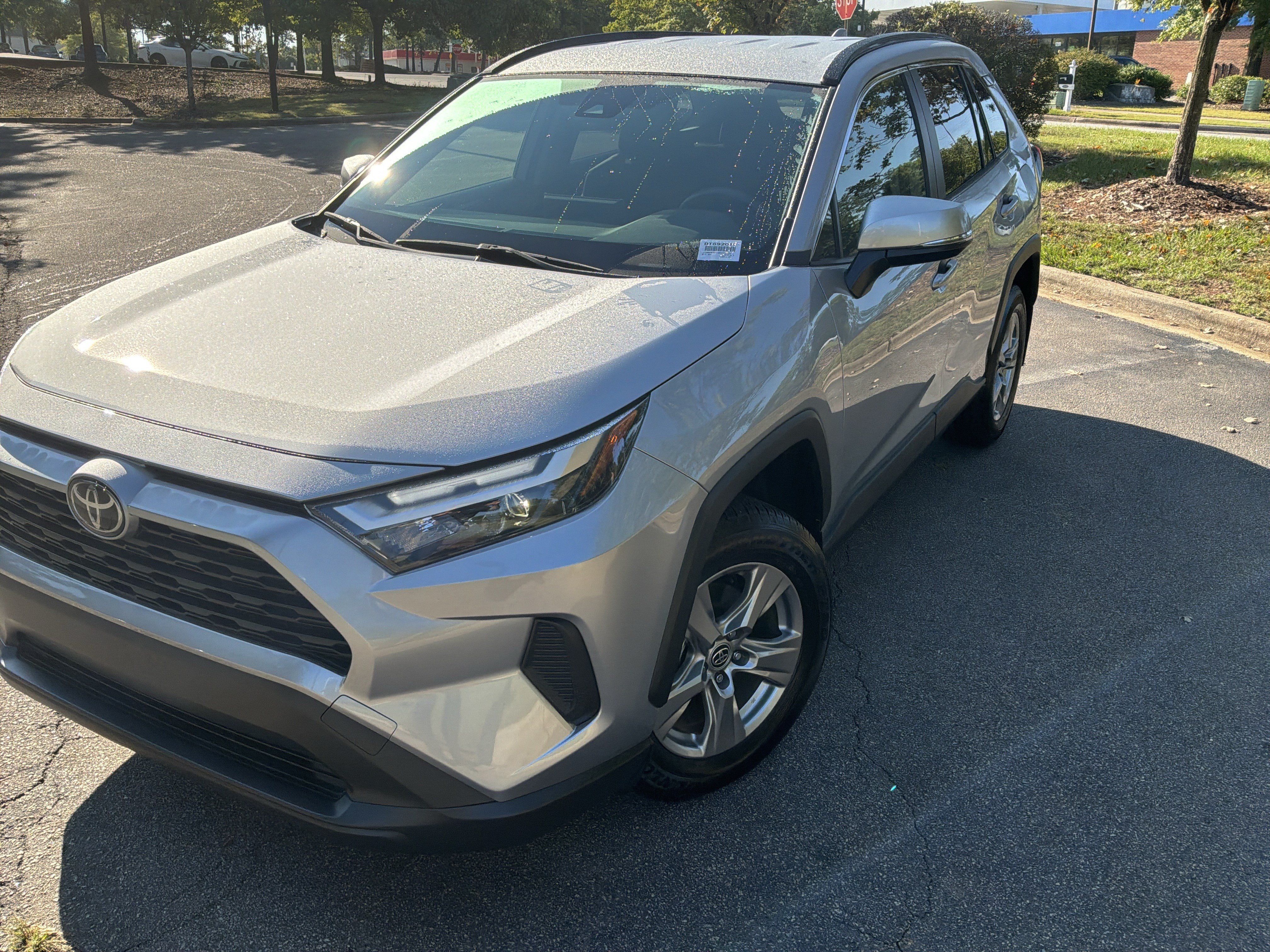 Used 2025 Toyota RAV4 LE AWD/4WD image 5