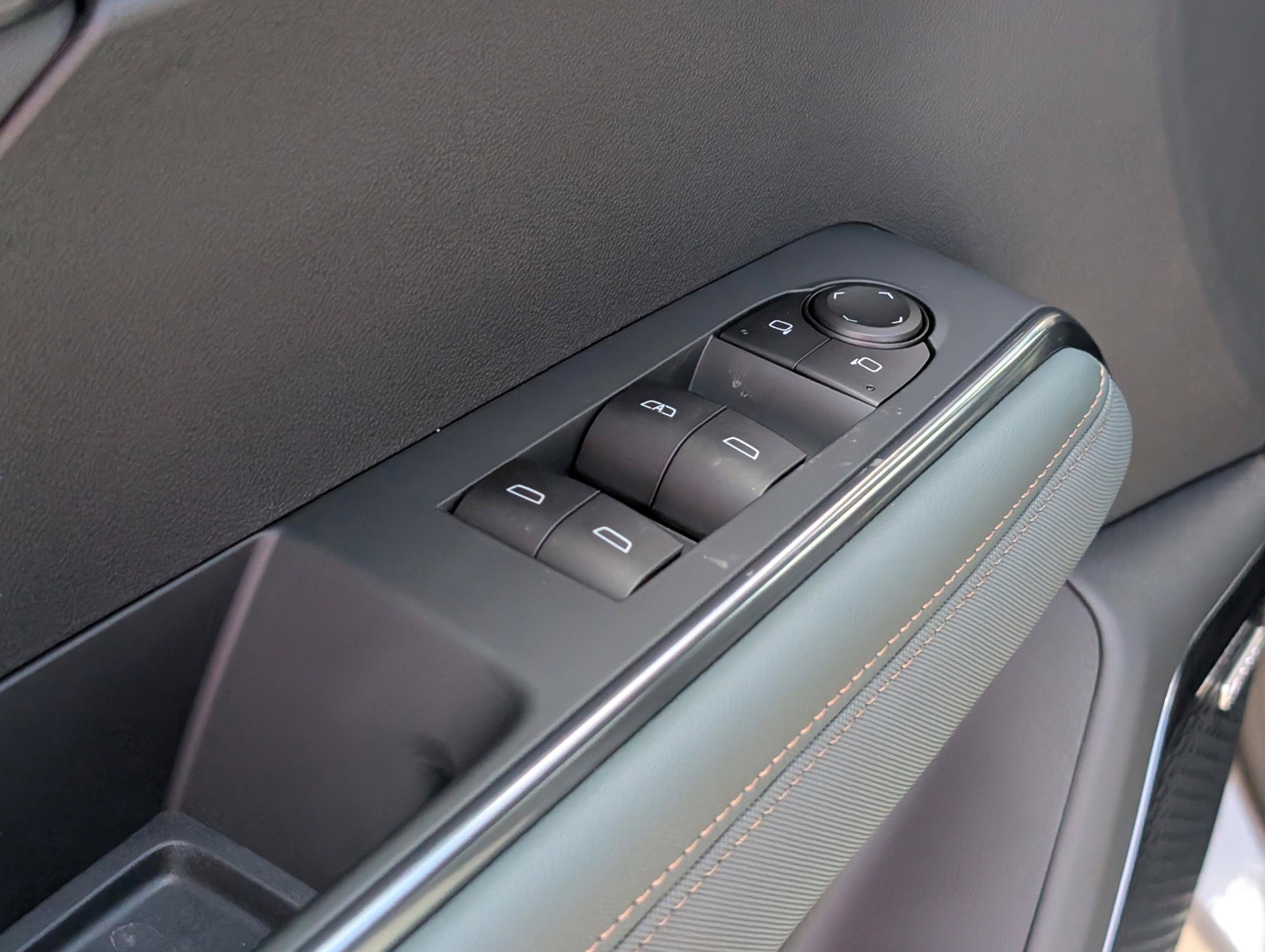 New 2026 GMC Acadia AT4 w/ LPO, Floor Liner Package AWD/4WD image 47