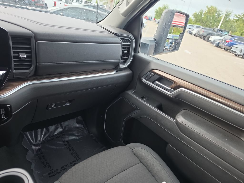Used 2025 Chevrolet Silverado 2500 LT w/ Convenience Package AWD/4WD image 26