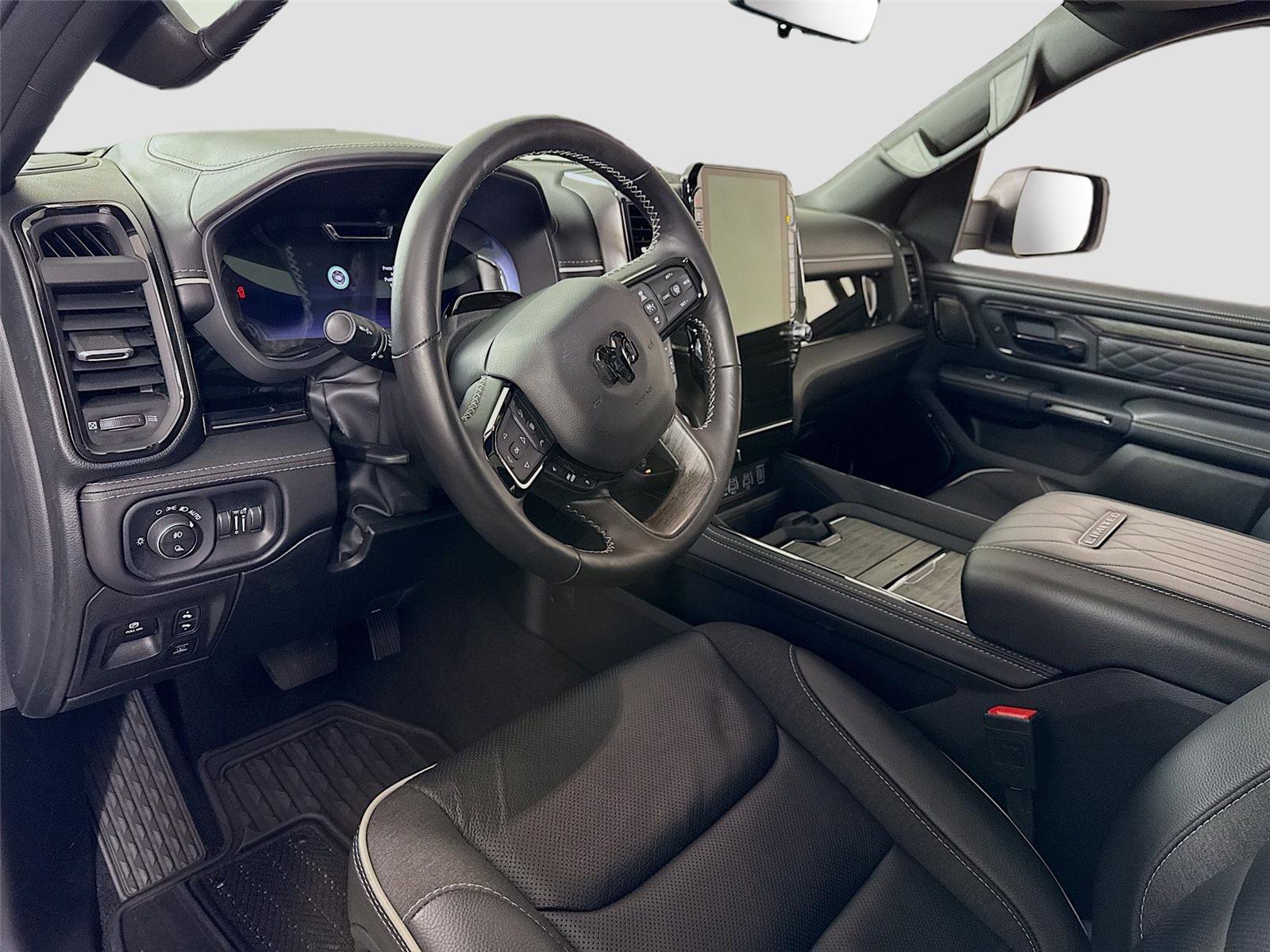 Used 2025 RAM 1500 Limited image 3