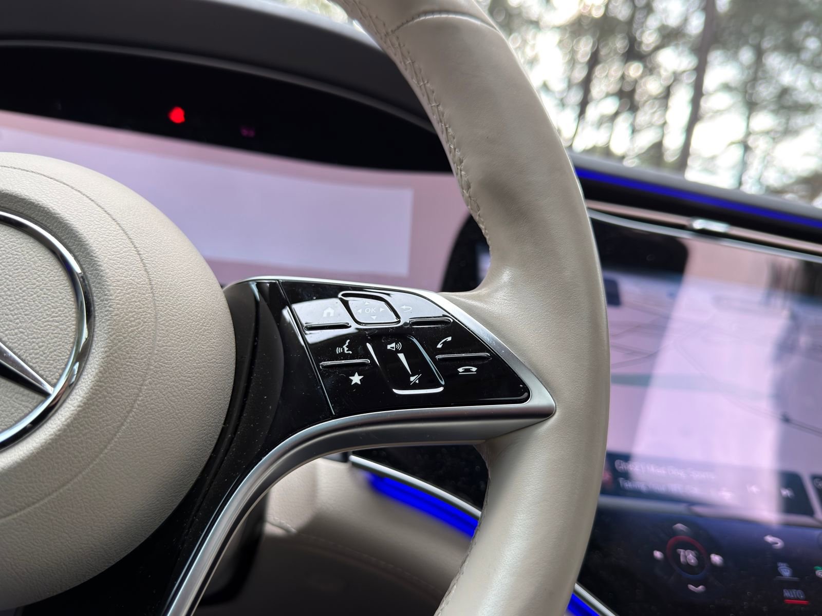 Used 2022 Mercedes-Benz EQS 580 580 image 25