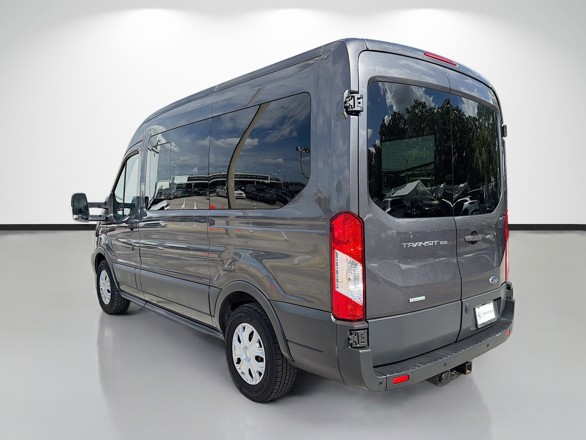 Used 2017 Ford Transit 150 XLT RWD image 5