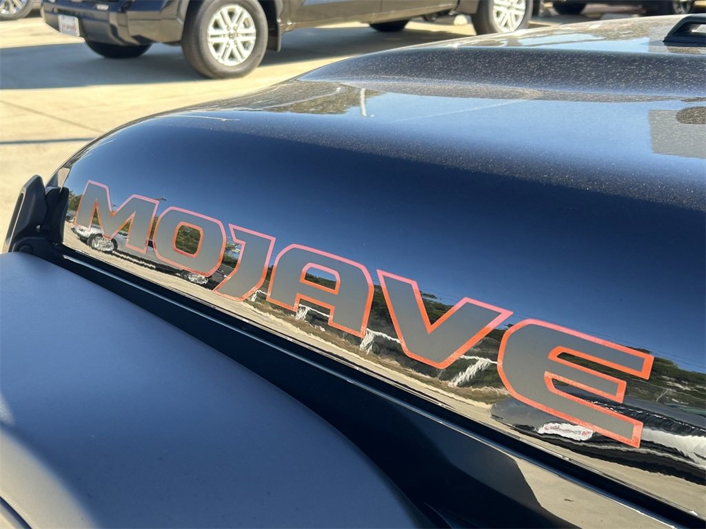 Used 2025 Jeep Gladiator Mojave w/ Safety Group image 16