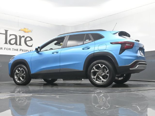 Used 2026 Chevrolet Trax LT w/ LT Convenience Package FWD image 59