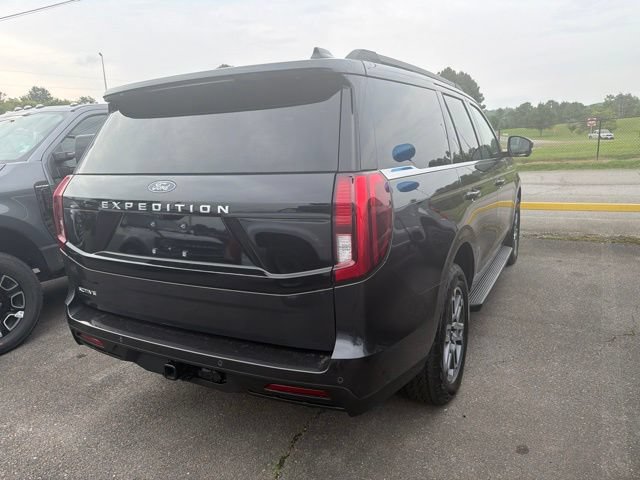 Used 2025 Ford Expedition Active AWD/4WD image 20