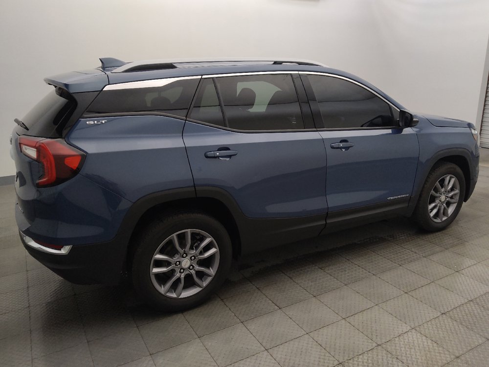 Used 2024 GMC Terrain SLT AWD/4WD image 10