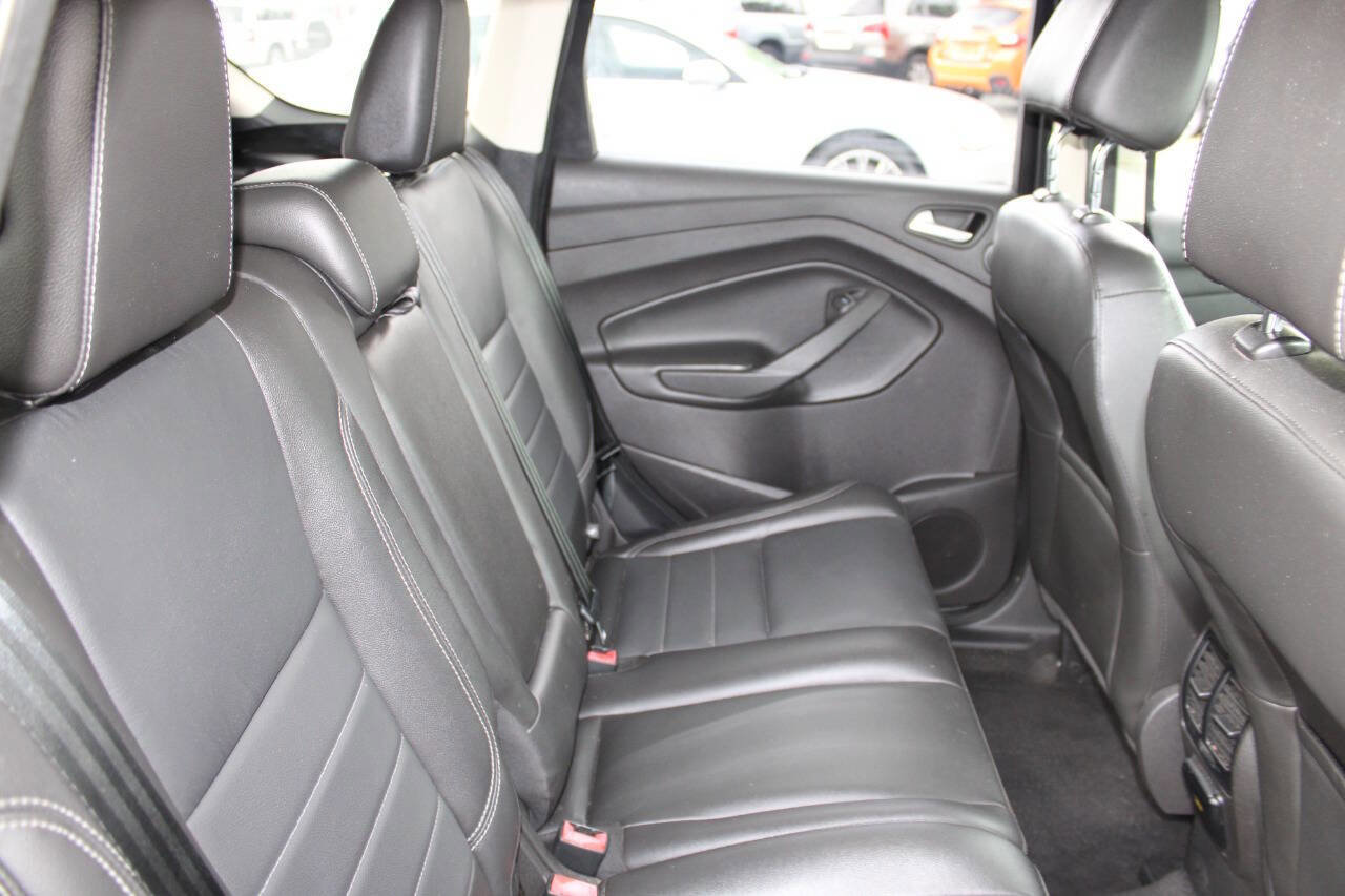 Used 2015 Ford Escape Titanium AWD/4WD image 17