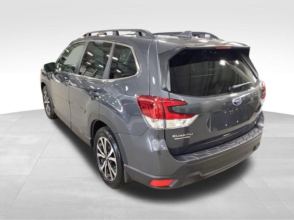 Used 2022 Subaru Forester Limited image 9