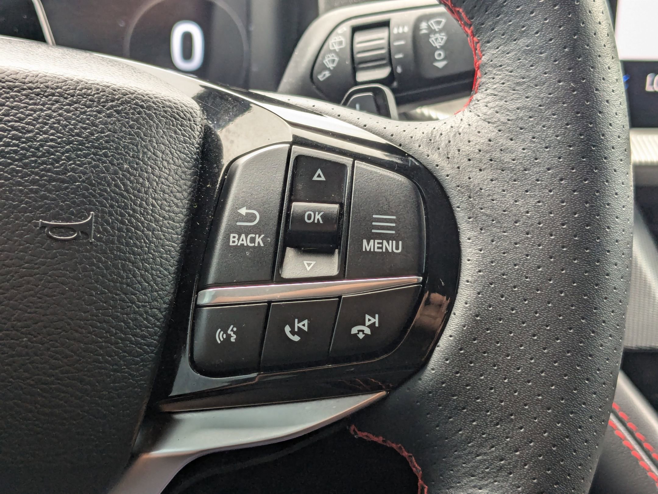 Used 2025 Ford Explorer ST image 22