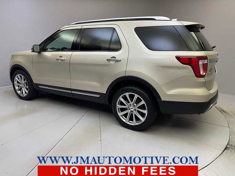 Used 2017 Ford Explorer Limited w/ Equipment Group 301A AWD/4WD image 3