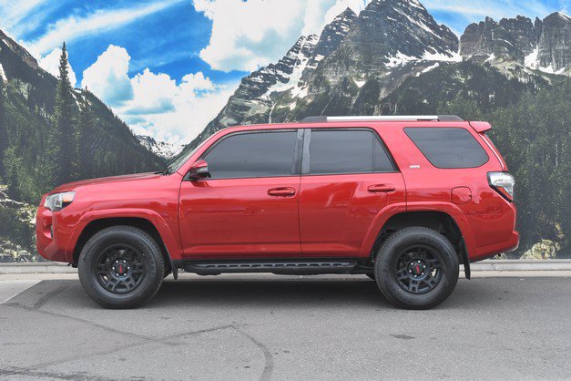 Certified 2022 Toyota 4Runner SR5 Premium w/ Moonroof Package AWD/4WD image 7