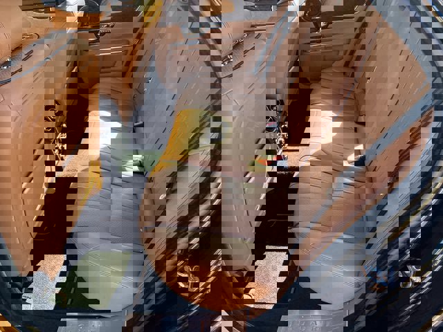 Used 2013 Jaguar XJ Base image 18