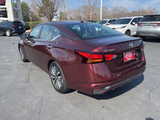 Used 2024 Nissan Altima 2.5 SV image 9
