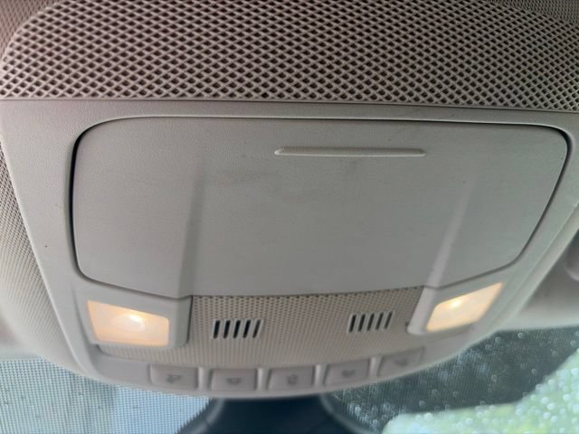 Used 2020 Ford Edge SE FWD image 26