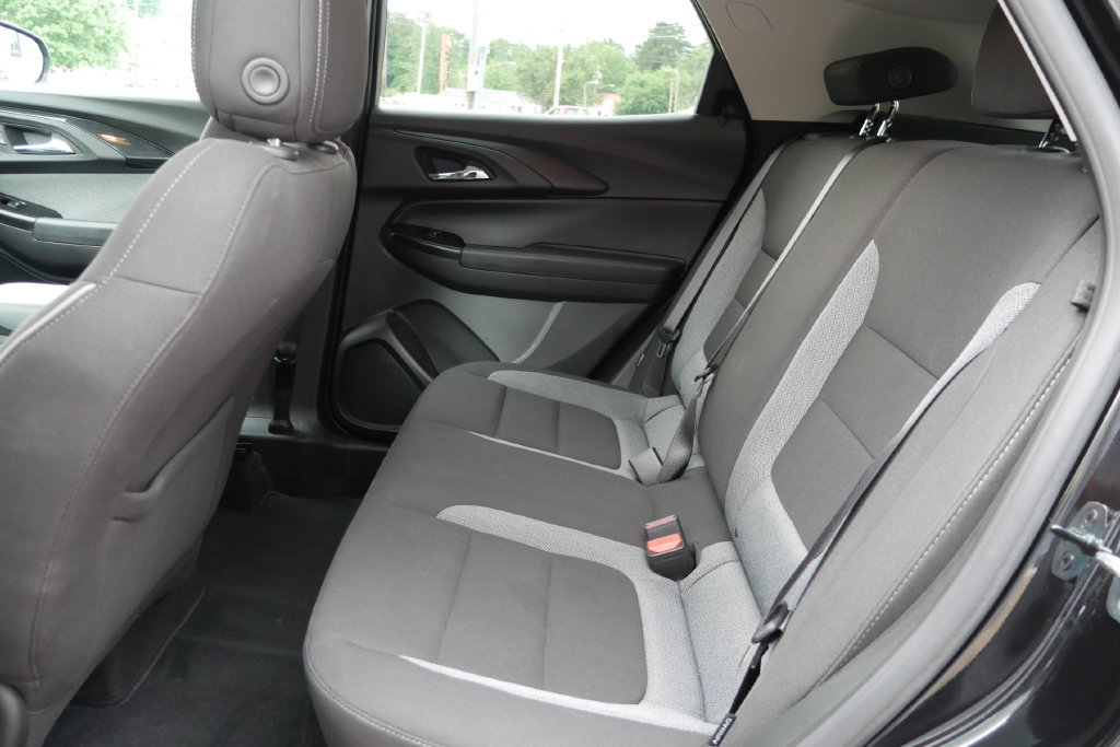 Used 2023 Chevrolet TrailBlazer LT w/ Convenience Package FWD image 12