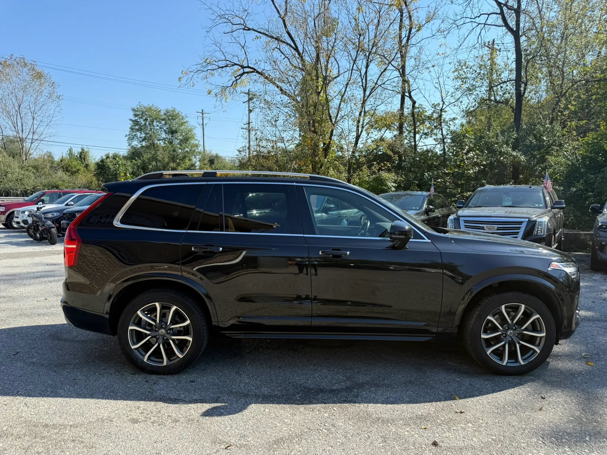 Used 2016 Volvo XC90 T6 Momentum w/ Momentum Plus Package AWD/4WD image 8