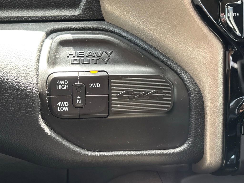Used 2022 RAM 2500 Laramie AWD/4WD image 12