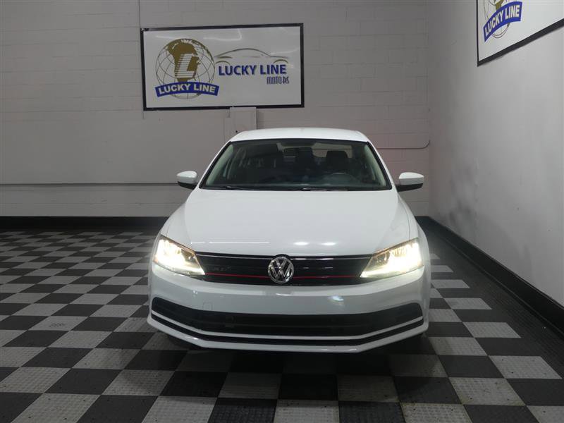 Used 2017 Volkswagen Jetta S image 2