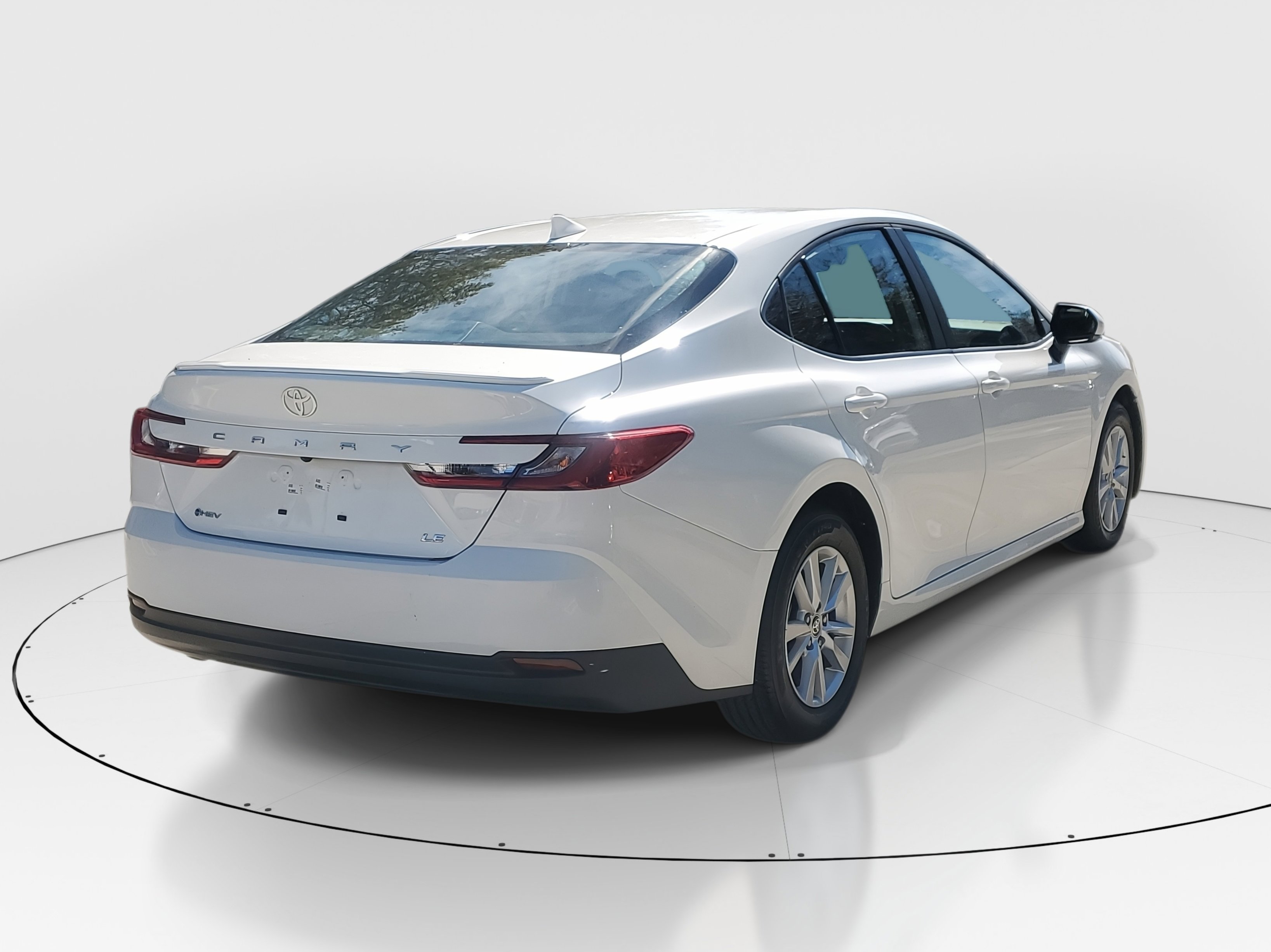 Certified 2025 Toyota Camry LE image 3