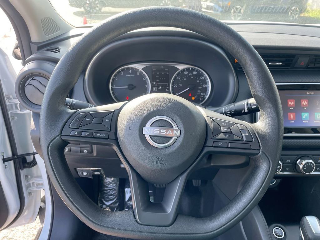 New 2025 Nissan Kicks Play S image 23