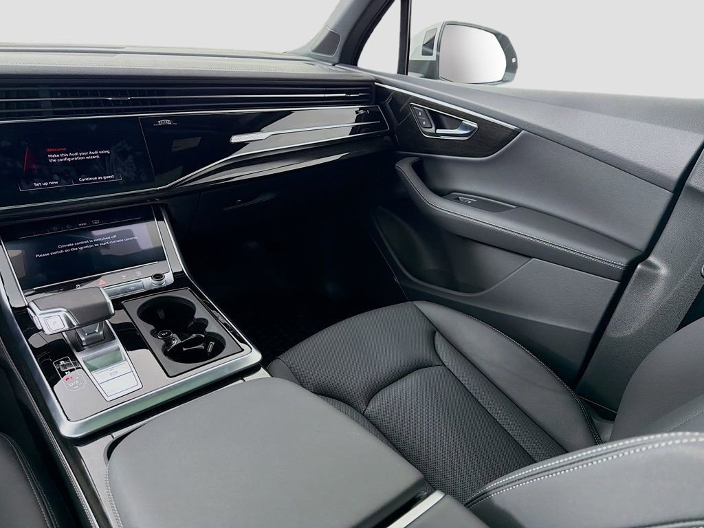 Used 2025 Audi Q7 3.0T Premium Plus w/ Premium Plus Package image 25